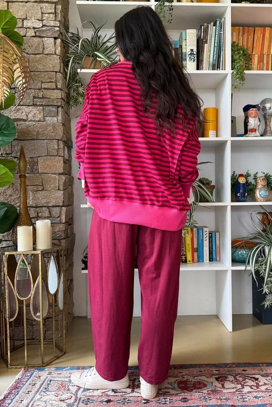 Sunday Morning Chill Sweatshirt Aubergine & Carmine